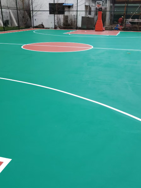 陵城 球场长期使用易出现地面开裂